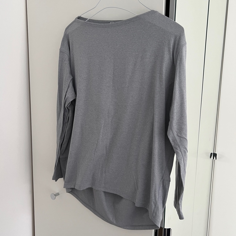 Lululemon back in action long sleeve shirt